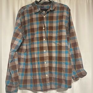 Men’s Patagonia button down Medium